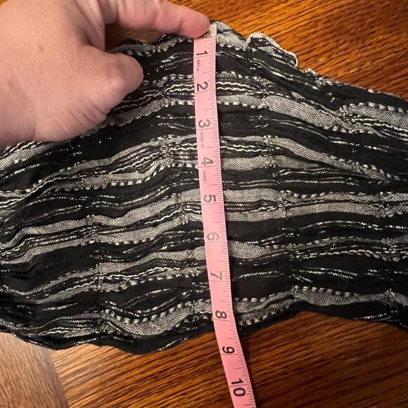 Lot of 2 Fashion Scarfs Black White Stripe Blue Paisley Brand New Never Worn - Picture 7 of 12